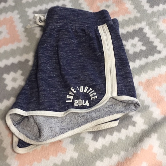 Girls blue justice active shorts. Size 12 - Picture 5 of 5